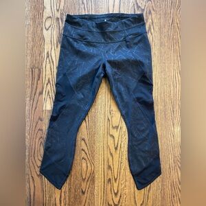 ATHLETA Patterned Salutation Mesh 7/8 Tight LEGGING SIZE S